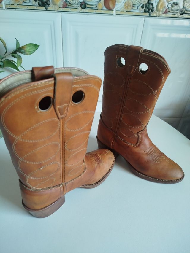 Botas vaqueras marrones