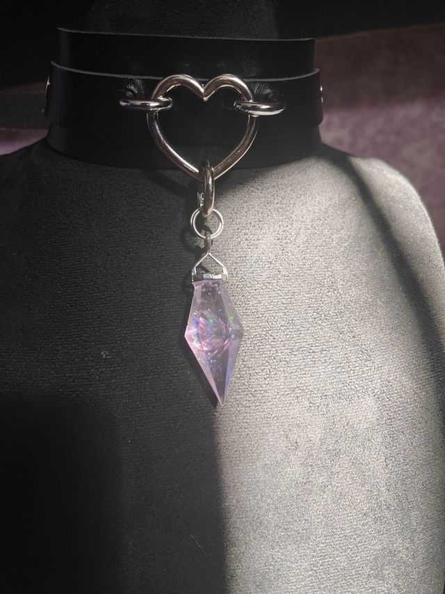 Collar choker corazón con cristal universo