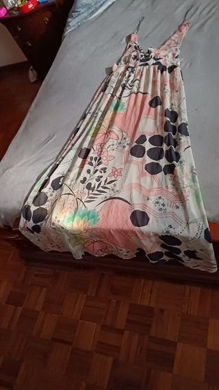 VESTIDO LARGO DE TUL HOMBROS ESPALDA DESCUBIERTA  
