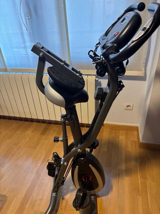 Bicicleta estática ejercicio