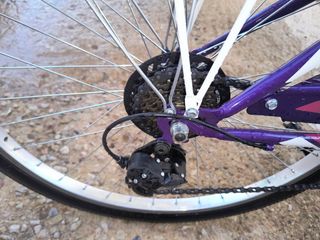 Bicicleta Italiana Canellini, blanca y morada