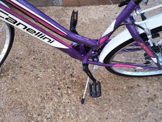 Bicicleta Italiana Canellini, blanca y morada