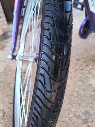 Bicicleta Italiana Canellini, blanca y morada