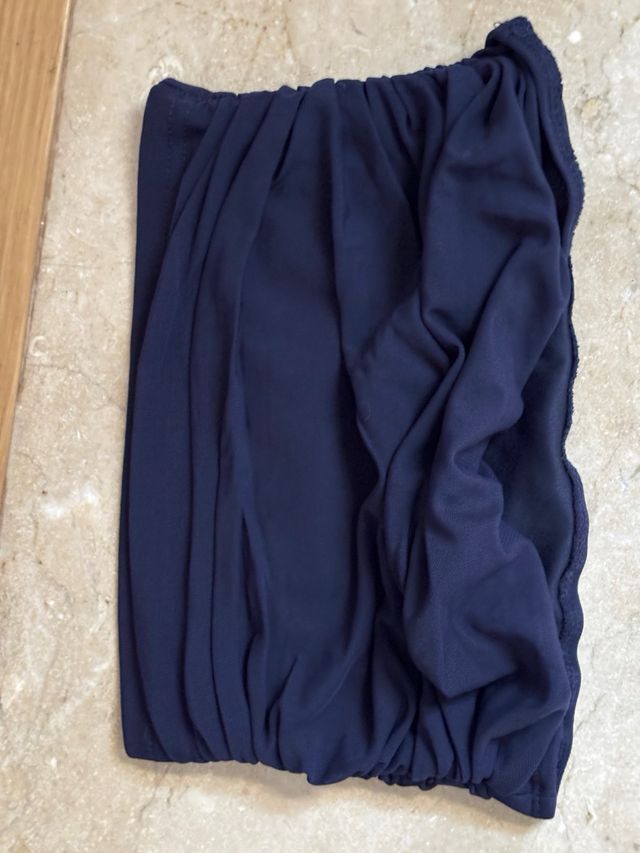 Top corto azul marino