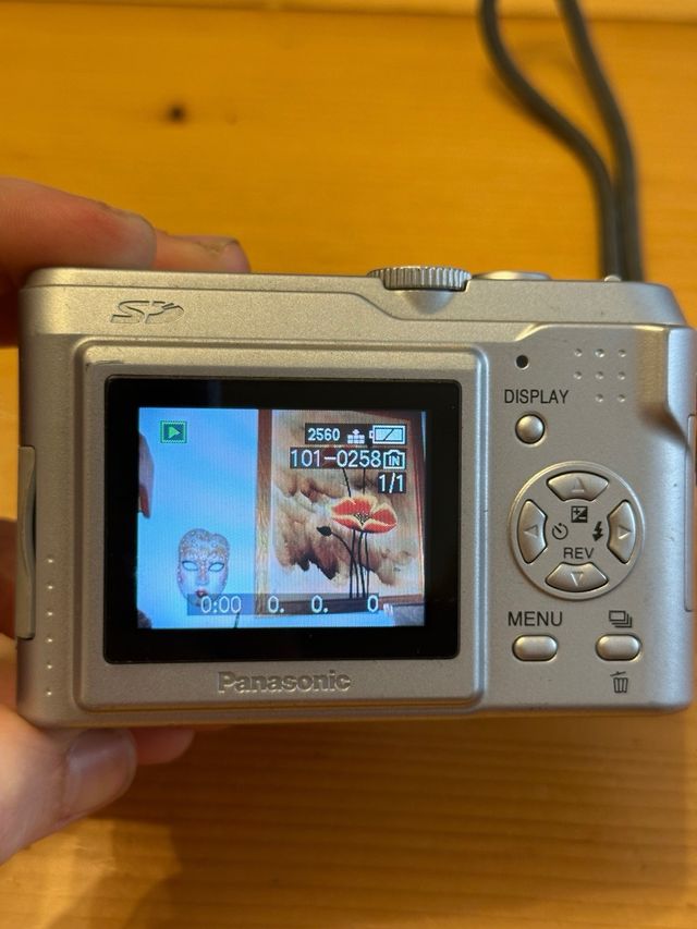 Lumix DMC-LZ2 - Cámara digital 6x zoom óptico