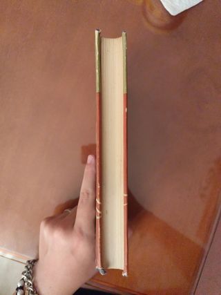 LIBRO: "Dios ha nacido en el exilio".