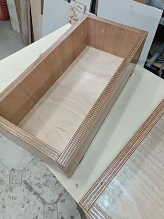 2 Vasi legno marroni per balcone