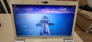 Portátil Toshiba Satellite A500 - Blanco