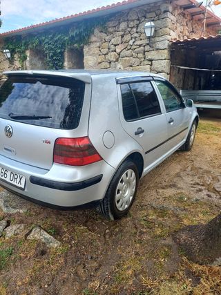 Volkswagen Golf 2002