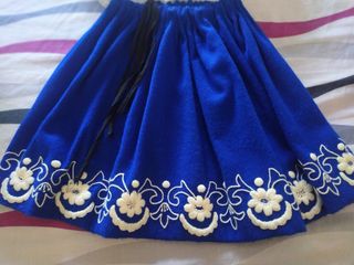 Traje Huertana: Refajo azul y blanco y complemento