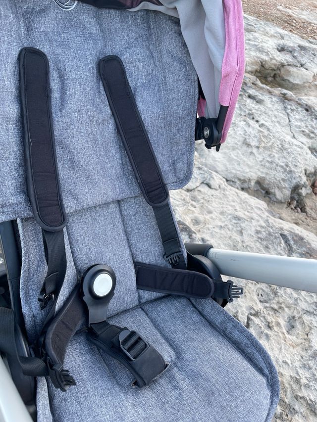 Bugaboo Ant Gris - Textil 45€  + chasis 55€