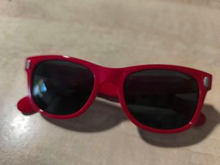 Gafas sol rojas polarizadas
