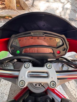 Ducati Monster 696 Plus