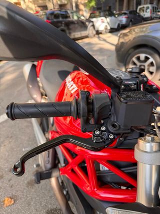 Ducati Monster 696 Plus