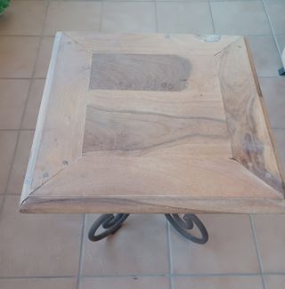 Mesita madera y forja marrón