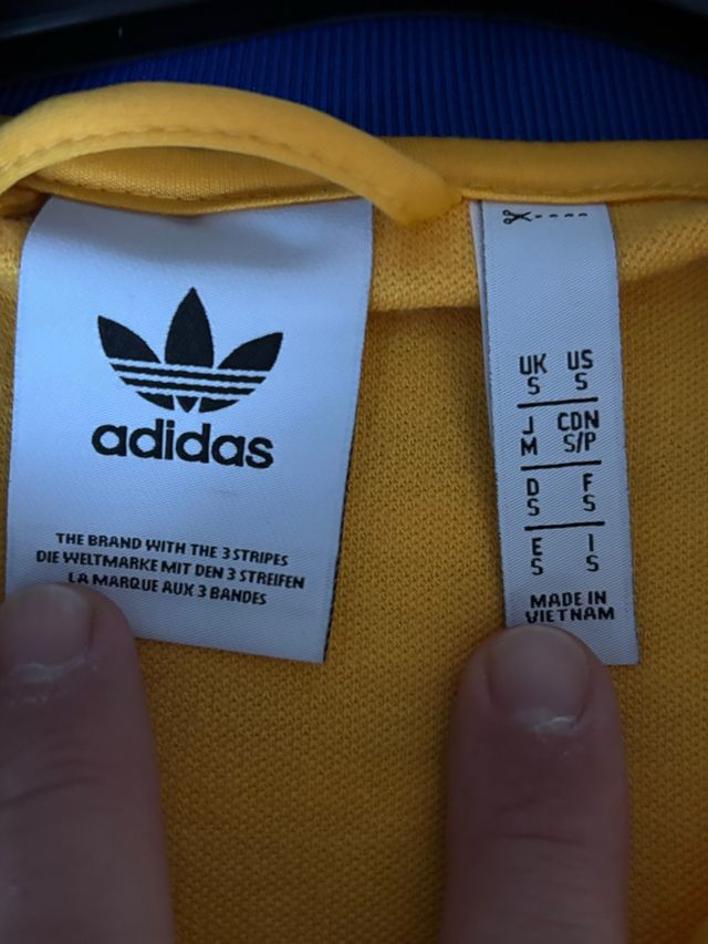 Chaqueta Adidas Adicolor amarilla y azul