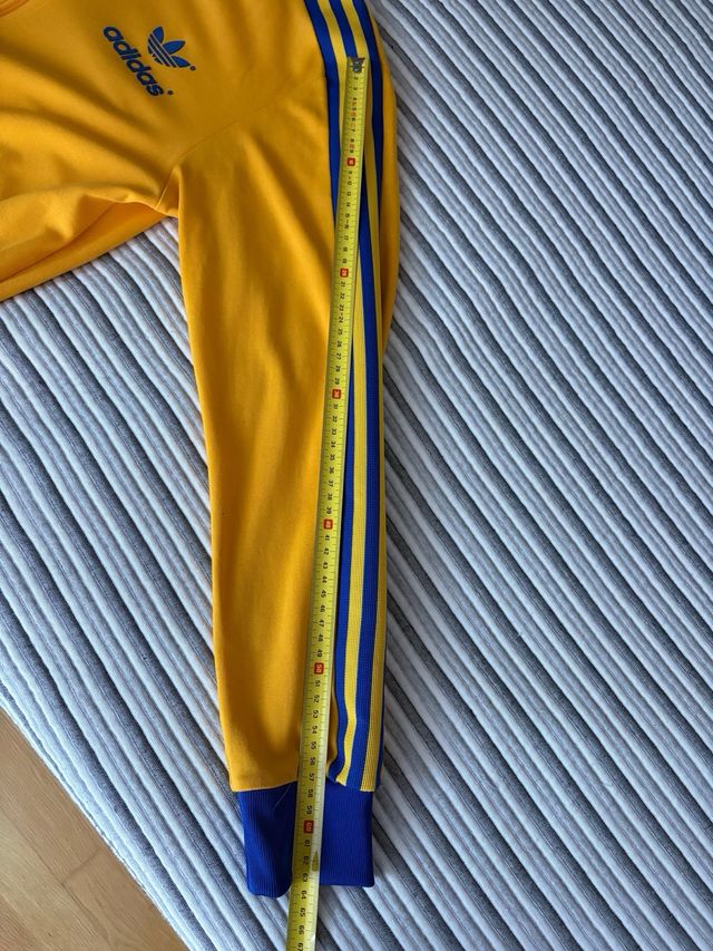 Chaqueta Adidas Adicolor amarilla y azul