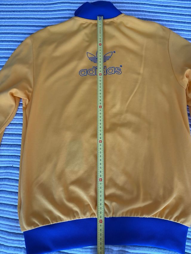 Chaqueta Adidas Adicolor amarilla y azul