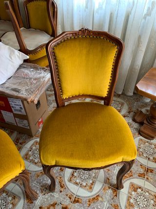 Mobile sala in legno con intarsi, tavolo, 6 sedie