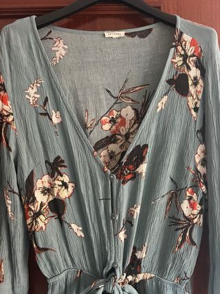 Mono corto azul estampado flores