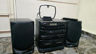 Minicadena Sanyo negra