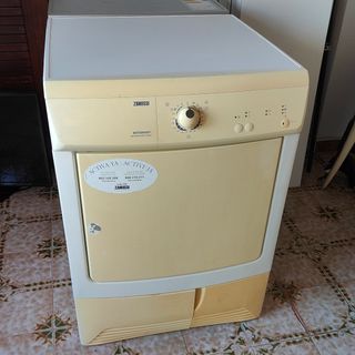 Secadora Zanussi 7kg condensación