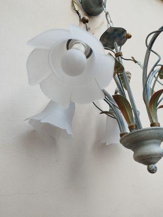 Lámpara techo y mesita , 5 luces, tono azul,blanco