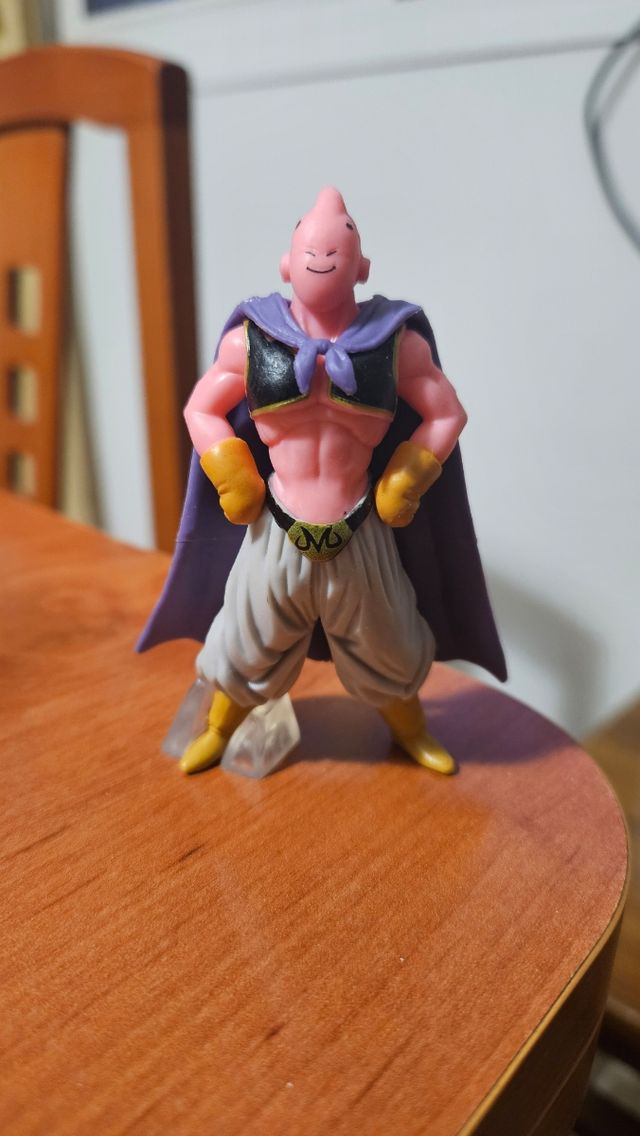 7 Figuras del mitico villano Buu de Dragon Ball