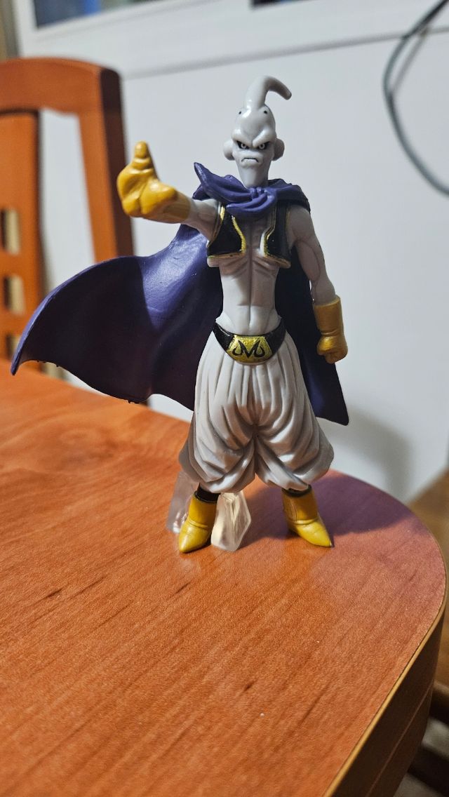 7 Figuras del mitico villano Buu de Dragon Ball