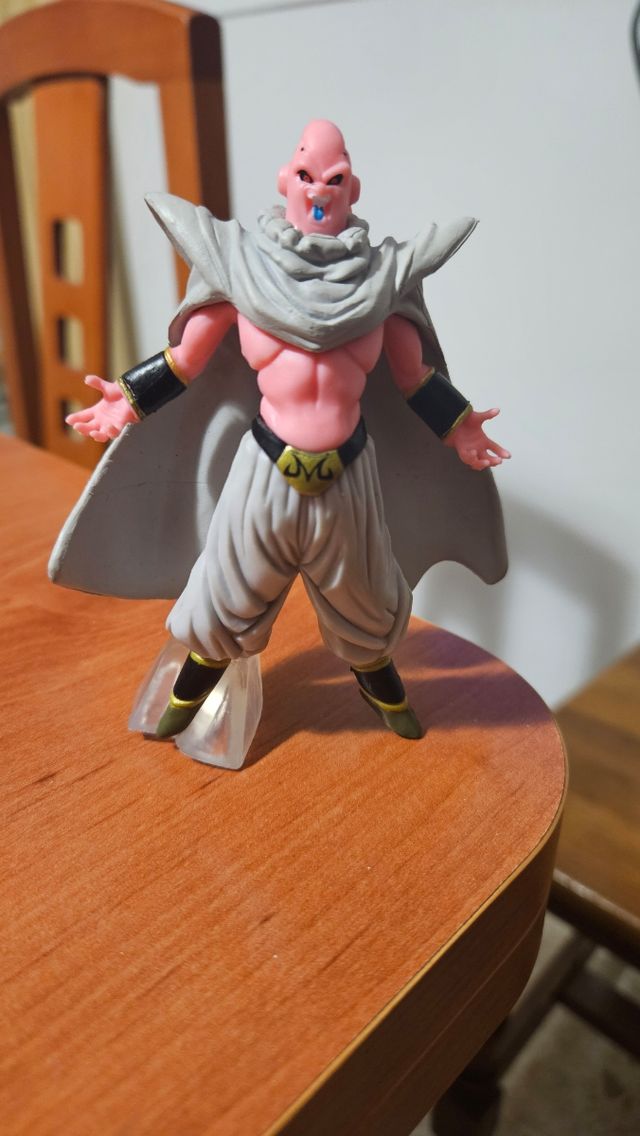 7 Figuras del mitico villano Buu de Dragon Ball