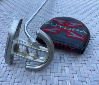 Putter Scotty Cameron Futura X Funda Head Cover

