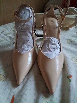 Zapatos Zara beige tacón. Nuevos