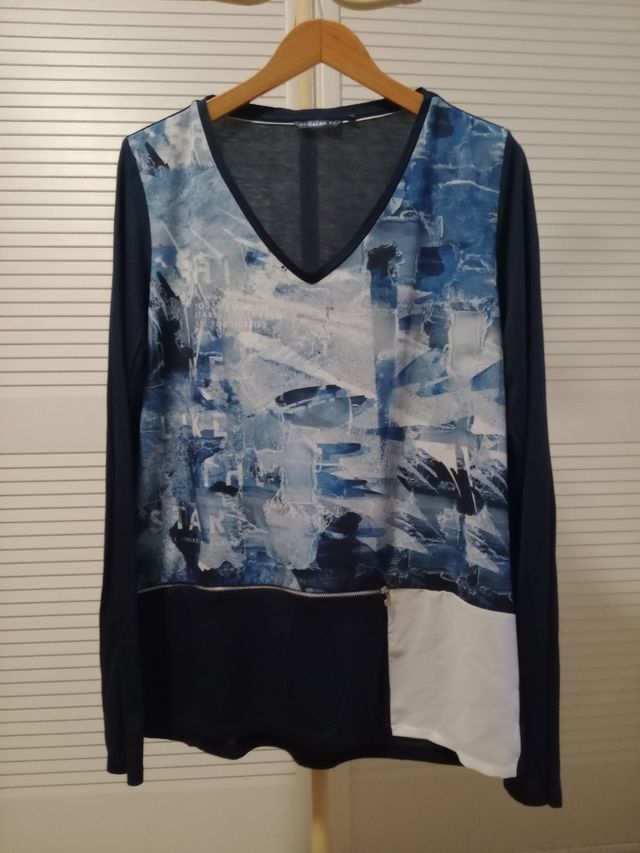 Blusa azul estampada mujer