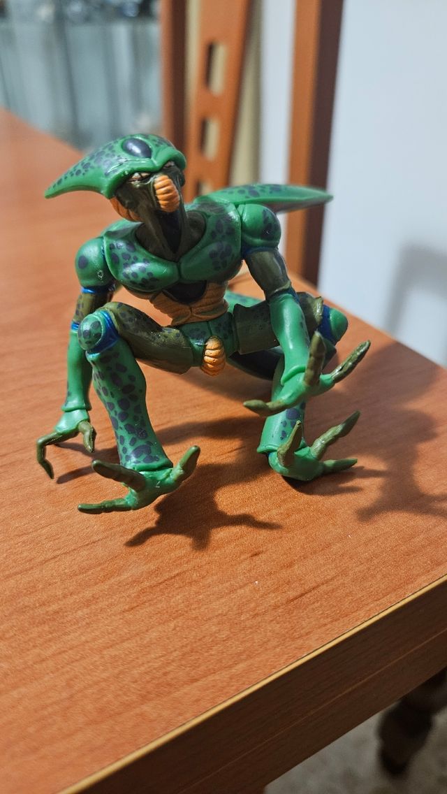 7 Figuras del mitico villano cell d Dragon Ball Z