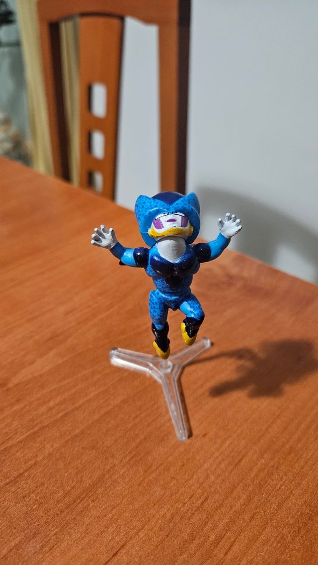 7 Figuras del mitico villano cell d Dragon Ball Z