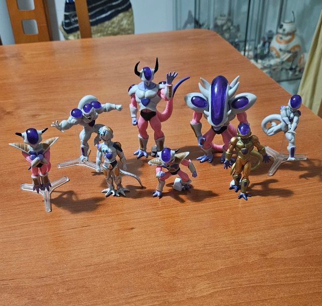 8 Figuras del mitico villano Freezer d dragon ball