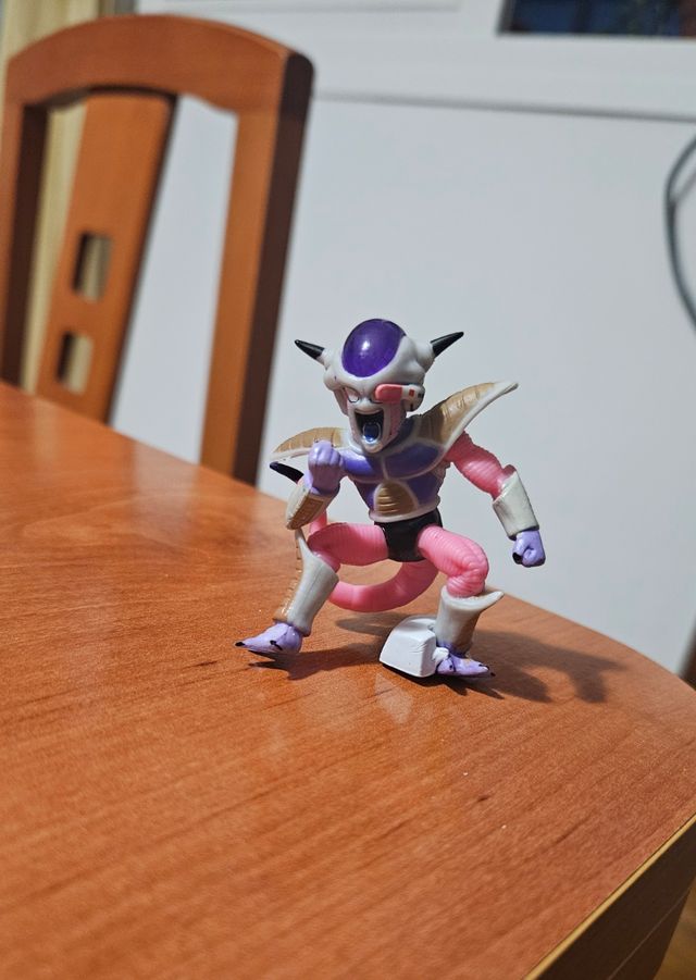 8 Figuras del mitico villano Freezer d dragon ball
