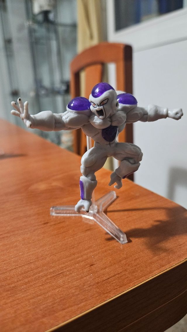 8 Figuras del mitico villano Freezer d dragon ball