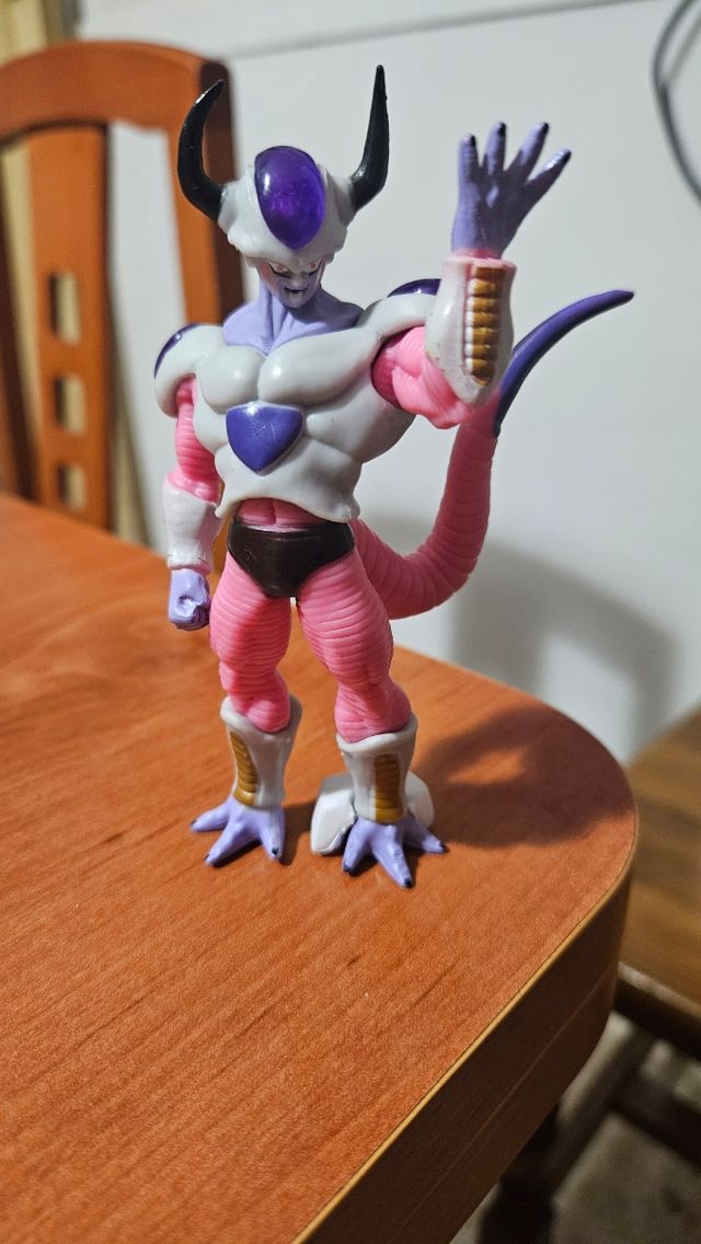 8 Figuras del mitico villano Freezer d dragon ball