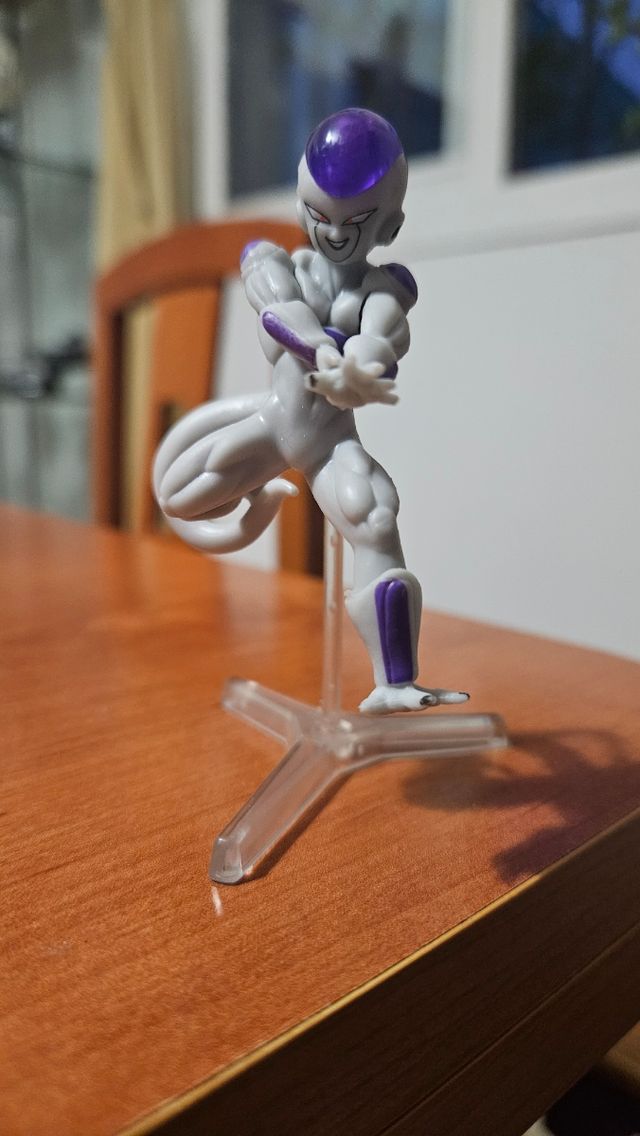 8 Figuras del mitico villano Freezer d dragon ball