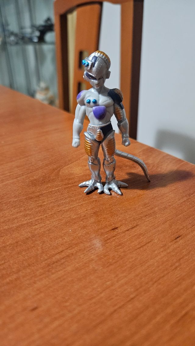 8 Figuras del mitico villano Freezer d dragon ball
