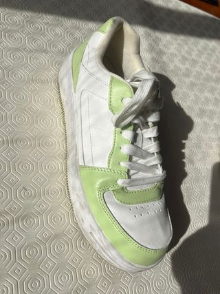 Zapatillas plataforma verde pastel