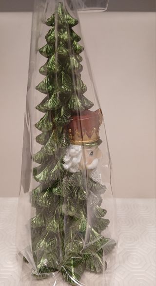 Candela a forma di albero di Natale con soldatino