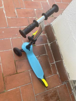 Patinete infantil CASI NUNCA USADO 