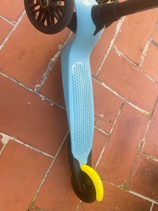 Patinete infantil CASI NUNCA USADO 