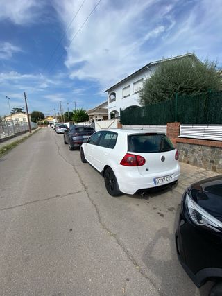 Volkswagen Golf 2004