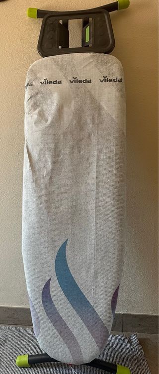 Tabla planchar y funda Vileda