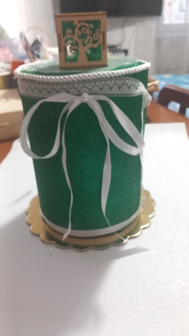 Torta finta decorata verde