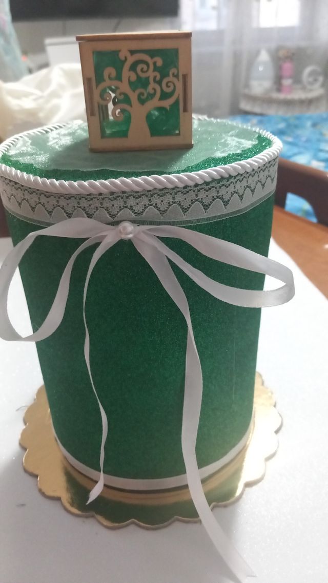 Torta finta decorata verde
