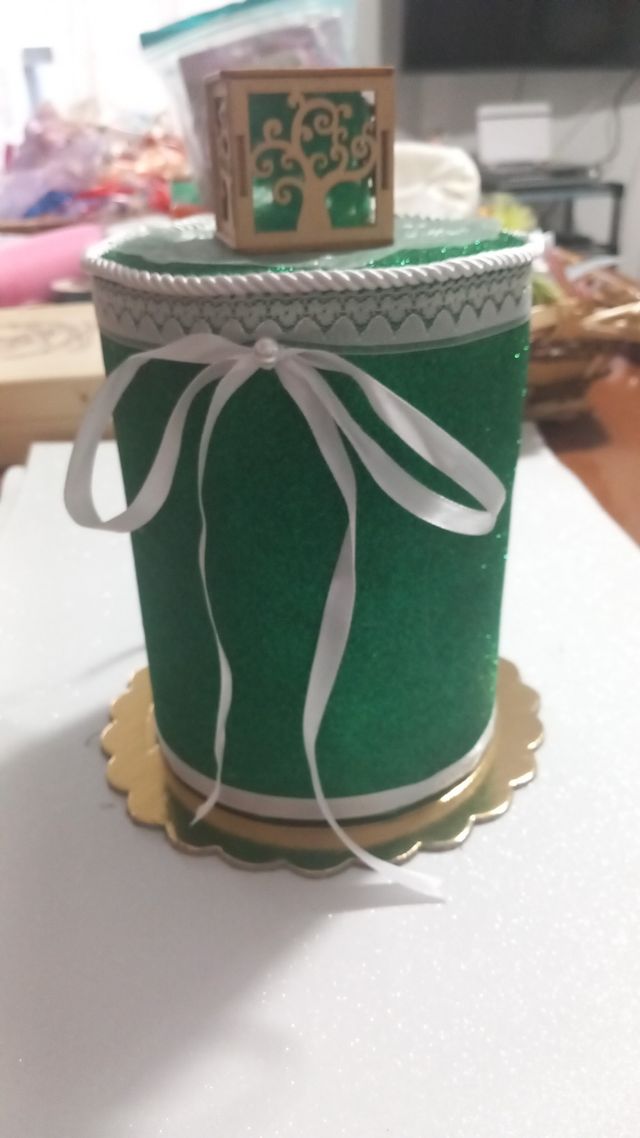 Torta finta decorata verde